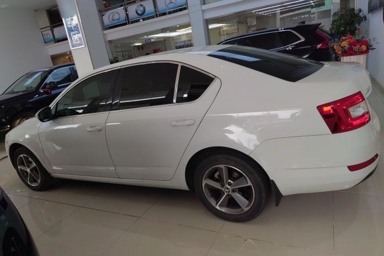 Used Skoda Octavia 2016 1.6L Automatic Chuanxing Edition
