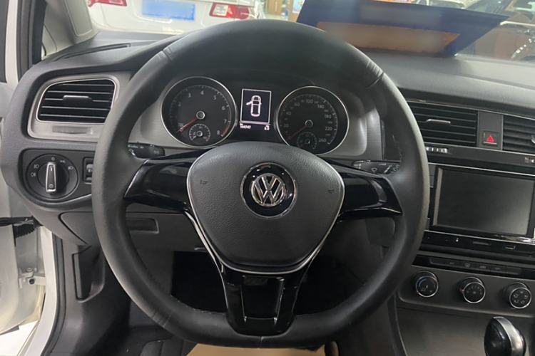 Used Volkswagen Golf 2016 1.6L Automatic Comfort Model
