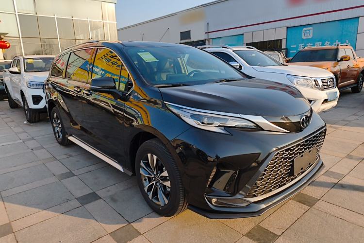 Used Toyota Granvia 2026 Model 2.5L Hybrid Luxury Edition