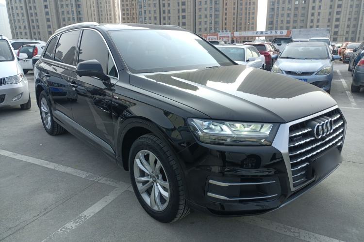 Used Audi Q7 2019 45 TFSI Comfort Model
