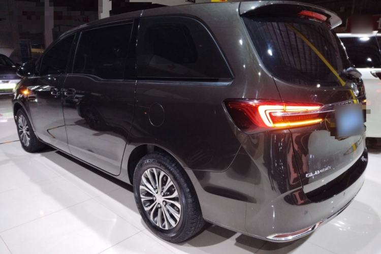 Used Buick GL8 2021 Land Cruiser Executive Class 652T Comfort Model
