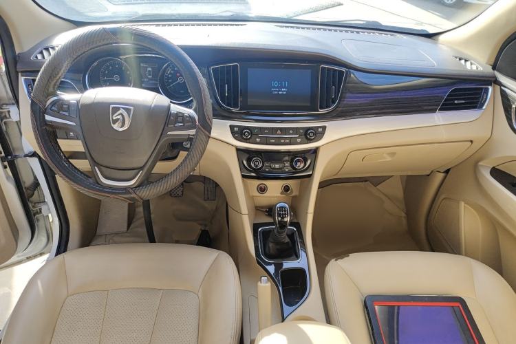 Used Baojun 730 2016 1.5T Manual Luxury Edition 7 Seats