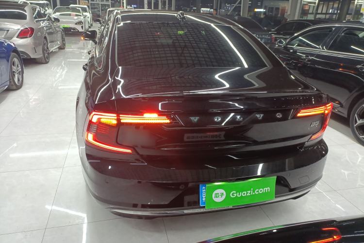 Used Volvo S90 2025 B5 Zhiya Luxury Edition
