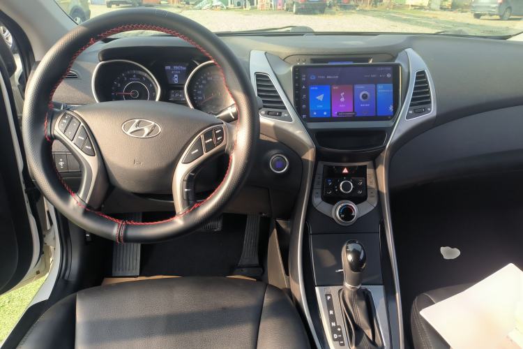 Used Hyundai Elantra 2015 1.6L Automatic Leading Model
