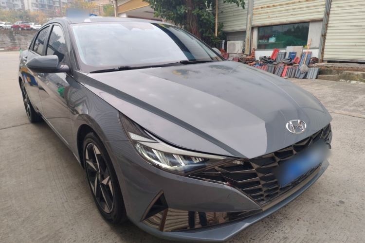 Used Hyundai Elantra 2021 1.5L CVT LUX Prestige Edition
