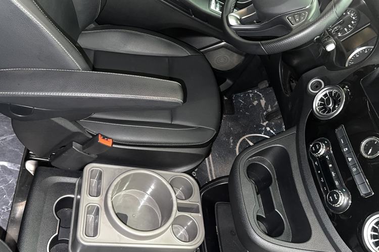 Used Mercedes-Benz Vito 2021 2.0T Business Version 7 Seats
