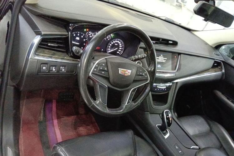 Used Cadillac XT5 2018 25T Luxury Model