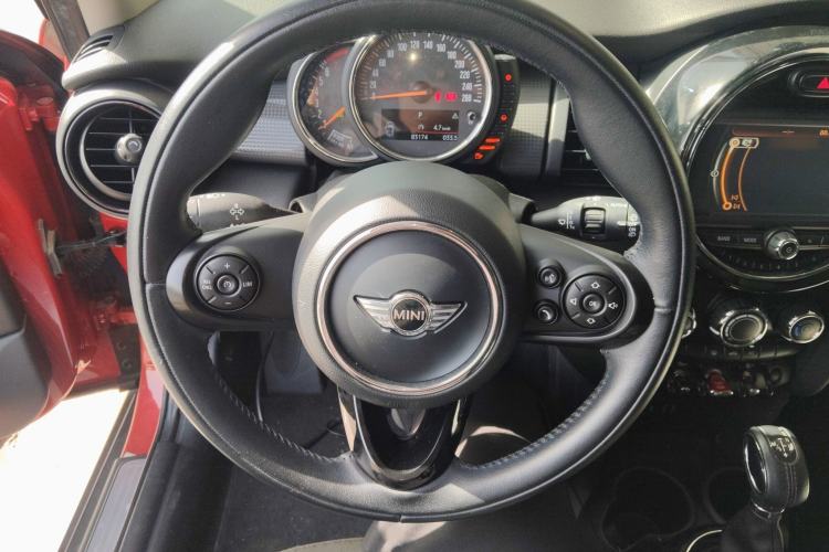 Used  MINI 2016 1.5T COOPER Five-Door Edition
