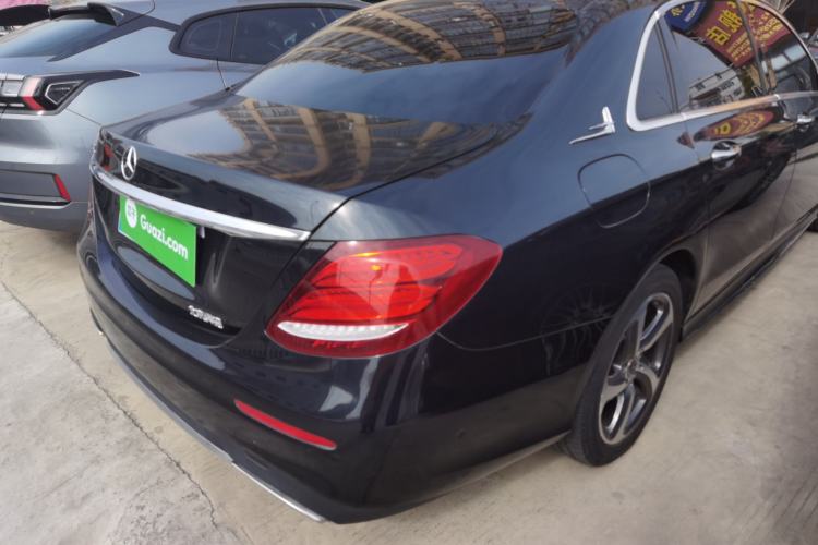 Used Mercedes-Benz E-Class 2019 E 300 L Sporty and Stylish Model