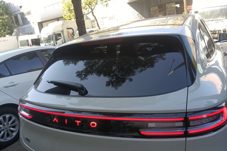 Used Hima AITO M5 2025 Extended-Range Ultra All-Wheel-Drive Version
