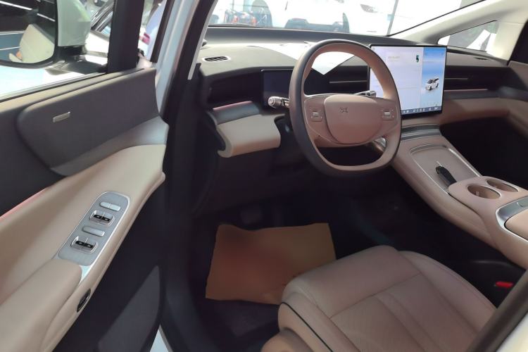 Used XPeng X9 2025 740 Ultra-Long Range Max
