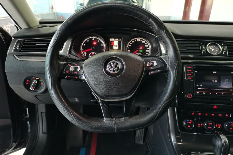 Used Volkswagen Passat 2016 330TSI DSG Prestige Edition
