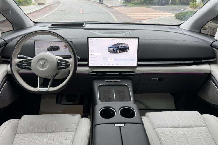 Used VOYAH Dream 2025 PHEV Four-Wheel-Drive Flagship Version – Qiankun Edition
