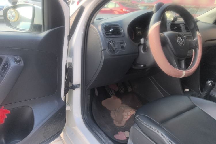 Used Volkswagen Polo 2016 1.4L Manual Fashion Model