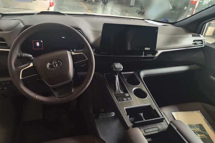 Used Toyota Granvia 2026 Model 2.5L Hybrid Prestige PLUS Four-Wheel Drive Edition