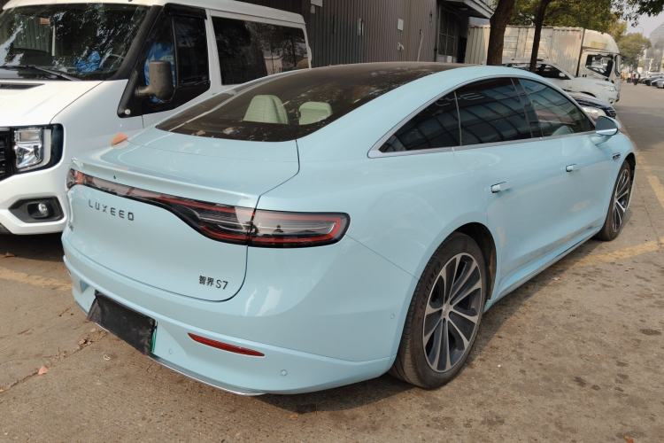 Used Hima Luxeed S7 2025 785 km Ultra