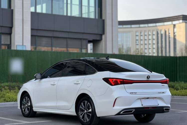 Used Changan Eado 2024 PLUS Blue Whale NE 1.4T GDI DCT High-Energy Edition
