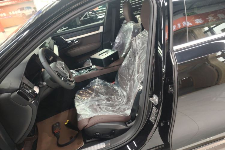Used Volvo S90 2026 B5 Zhiyuan Luxury Edition
