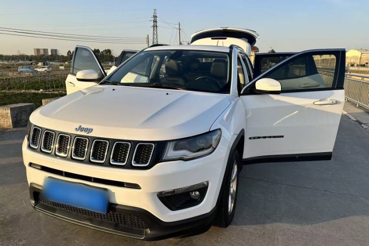 Used  Compass 2017 200T Automatic Family Edition
