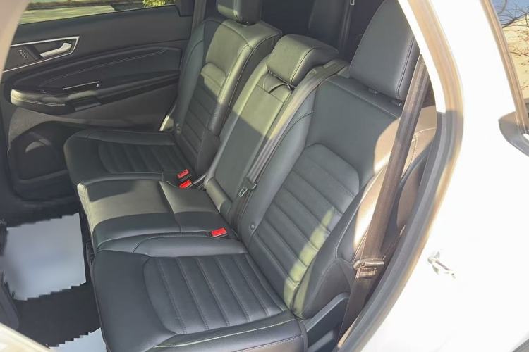 Used Ford Edge 2018 EcoBoost 245 Two-Wheel-Drive Titanium 7-Seater China VI Standard
