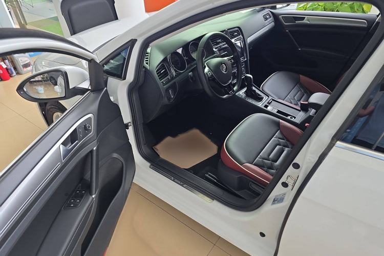 Used Volkswagen Golf 2019 280TSI DSG Comfort Version China VI Standard
