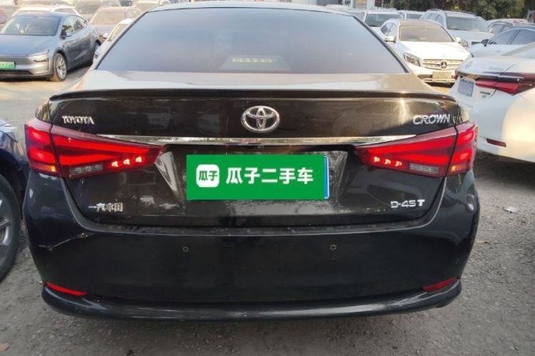 Used Toyota Crown 2015 2.0T Fashion Edition
