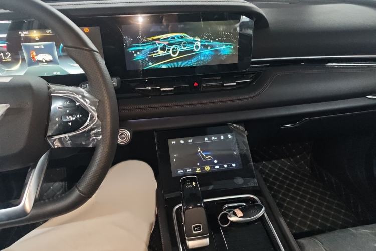 Used Bestune T99 2023 2.0T Automatic Premium (6AT)
