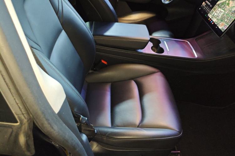 Used Tesla Model Y 2021 Long-Range All-Wheel-Drive Version 3D7
