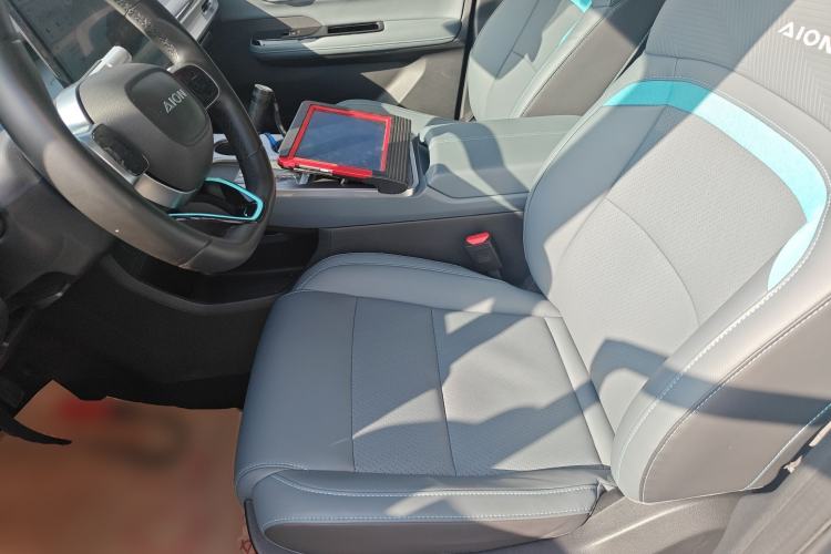 Used AION Y 2023 Younger Star Edition