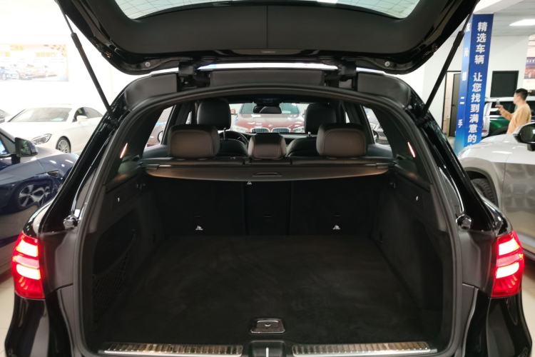 Used Mercedes-Benz GLC 2019 GLC 300 L 4MATIC Dynamic Model