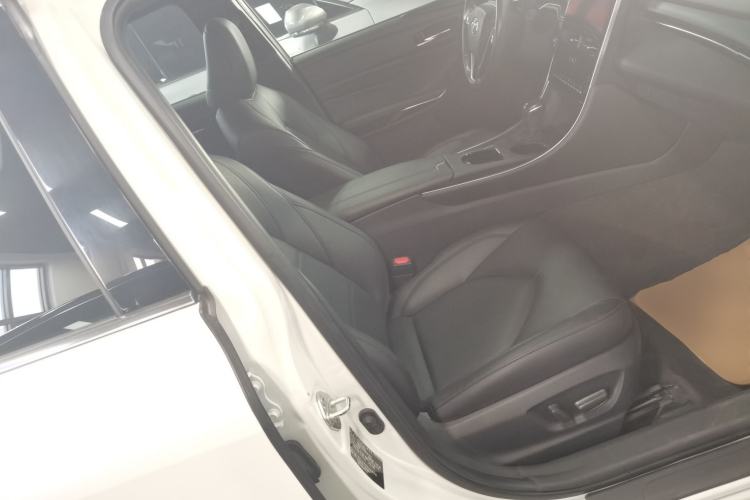 Used Toyota Avalon 2022 Dual-Engine 2.5L Luxury Edition