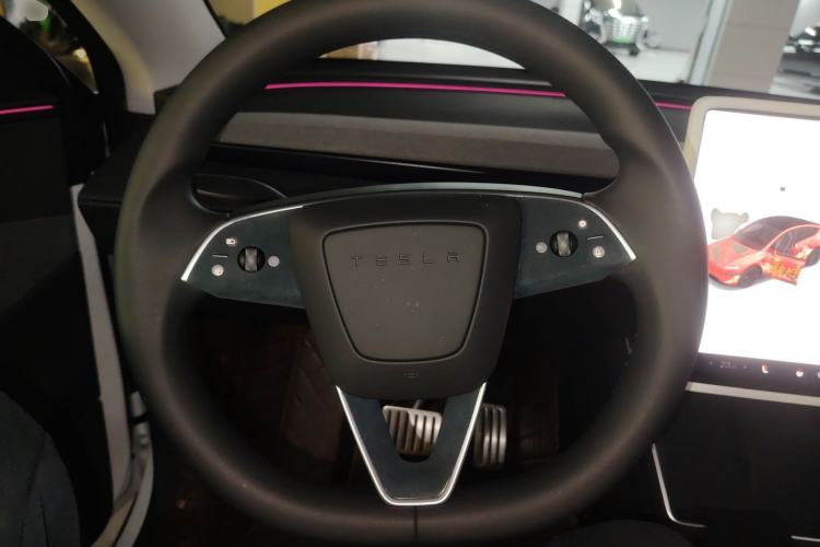 Used Tesla Model Y 2025 Rear-Wheel-Drive Version
