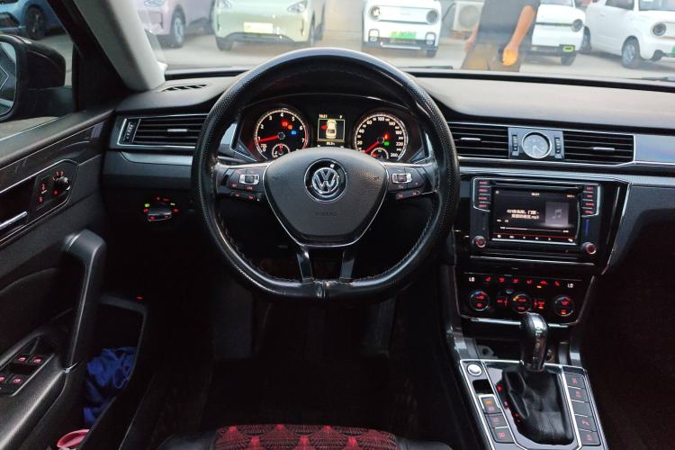 Used Volkswagen Passat 2017 330TSI DSG Prestige Edition
