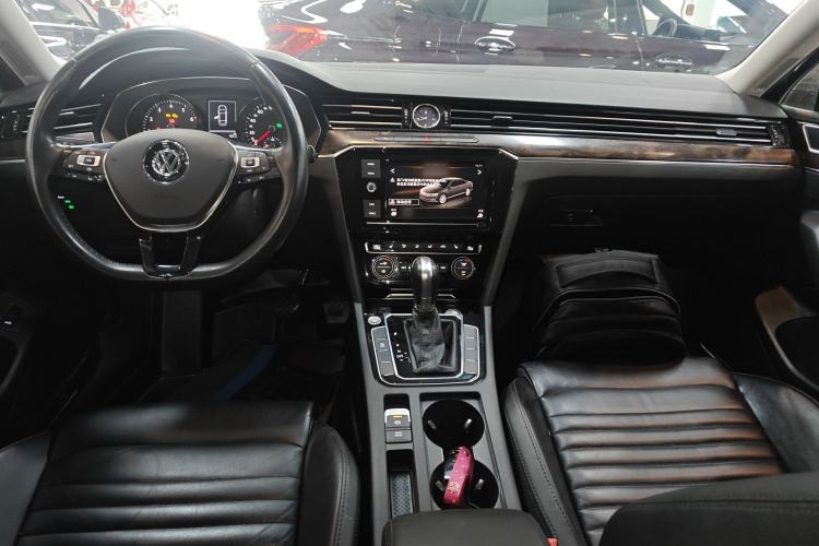 Used Volkswagen Magotan 2019 330TSI DSG Luxury Version China VI Standard
