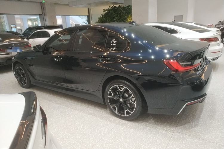 Used BMW i3 2023 eDrive 40 L Midnight Edition
