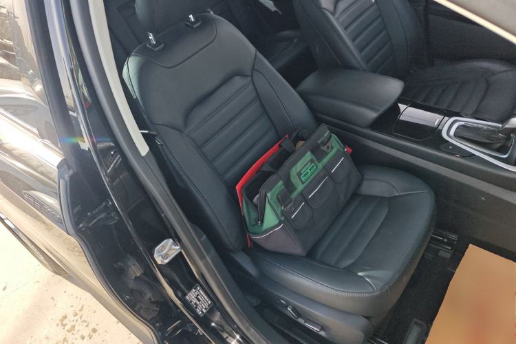 Used Ford Edge 2018 Facelifted EcoBoost 245 Two-Wheel-Drive Platinum Edition 5 Seats China V Emission Standard