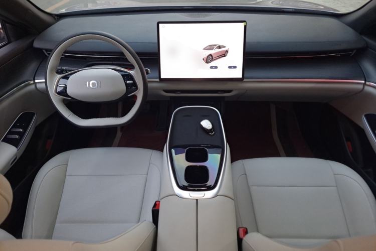 Used  A07 2025 All-Electric "Real Bargain" 525 Luxury Model
