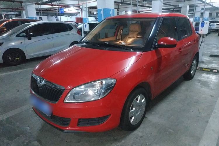 Used Skoda Fabia 2014 1.4L Automatic Crystal Edition