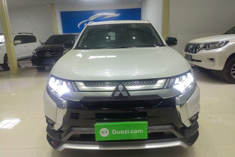 Used Mitsubishi Outlander 2020 2.4L 4x4 Zhi Xiang Edition 5 Seats
