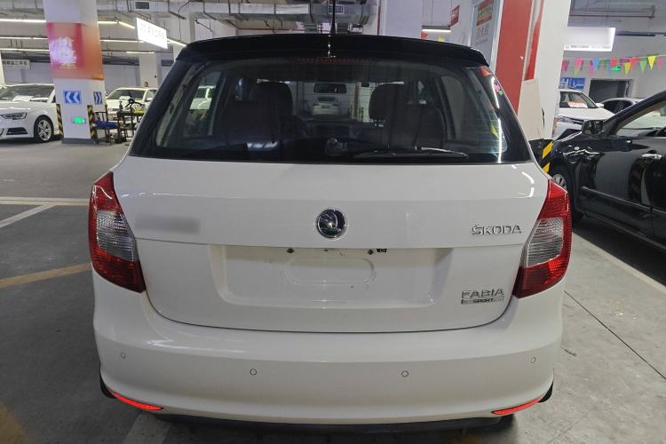 Used Skoda Fabia 2014 1.6L Automatic Sport Edition

