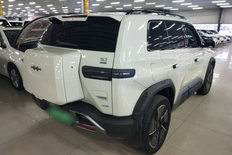 Used  Titanium 3 2025 501 km All-Wheel Drive Intelligent Driving Max Edition