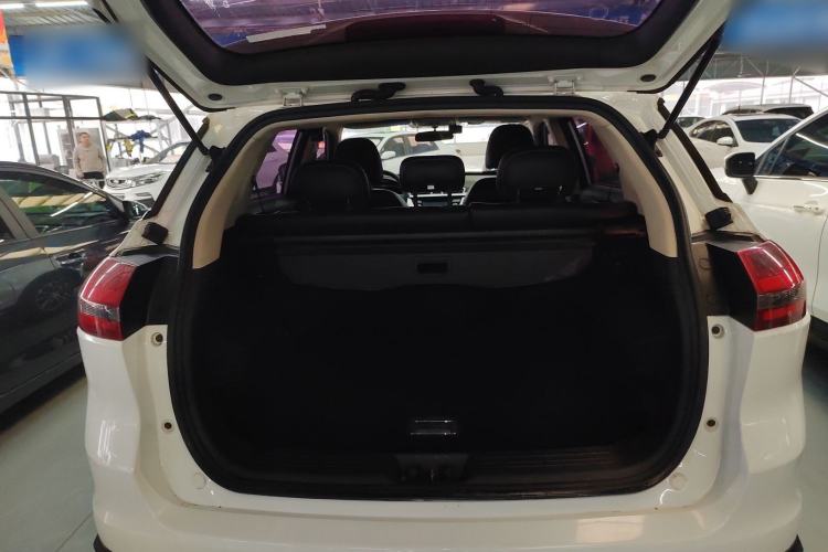 Used Geely Auto Emgrand X7 Sport 2018 1.8TD Automatic Two-Wheel Drive Smart Connect 4G Internet Edition
