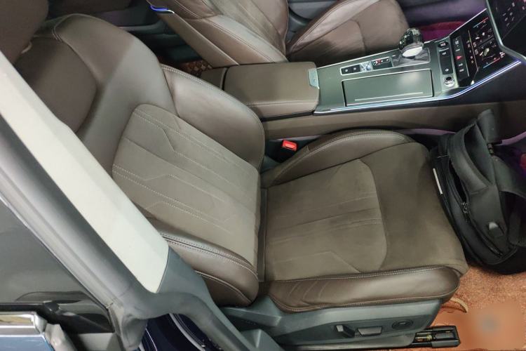 Used Audi A7L 2022 45 TFSI S-line Dream-Building Edition
