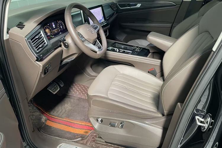 Used Volkswagen Viloran 2024 380TSI Luxury Edition
