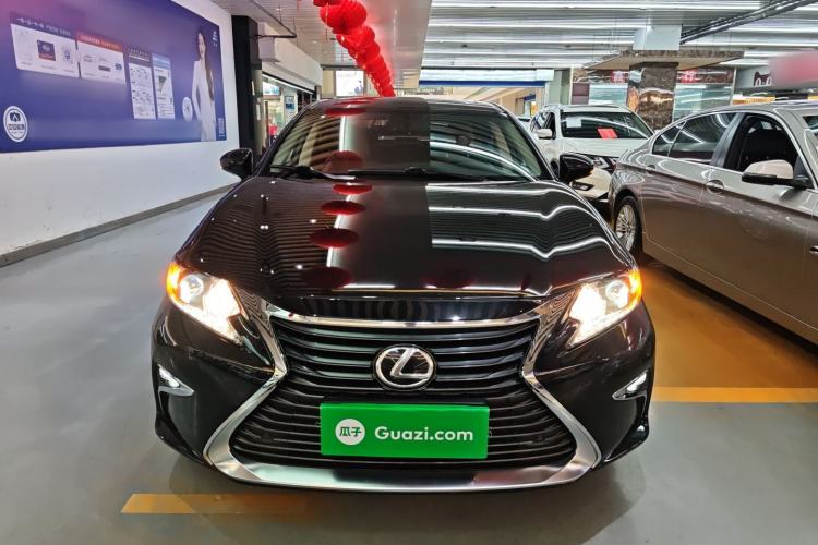 Used Lexus ES 2016 200 Midnight Special Limited Edition
