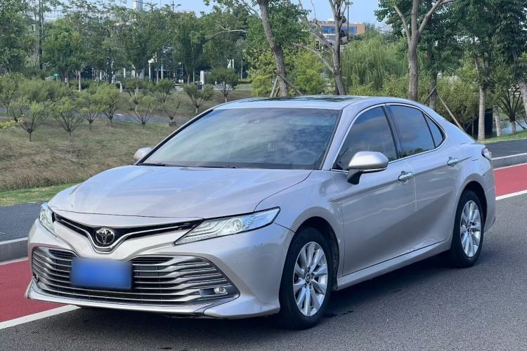 Used Toyota Camry 2019 Revised Version 2.0G Luxury Edition
