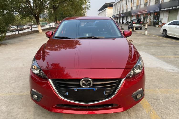 Used Mazda Mazda 3 Axela 2016 Sedan 1.5L Automatic Comfort Model
