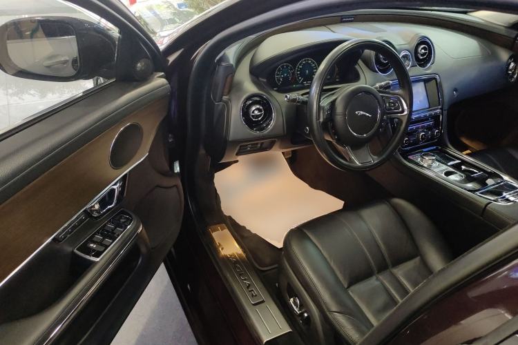 Used Jaguar XJ 2016 XJL 2.0T Two-Wheel-Drive Elegant Business Edition
