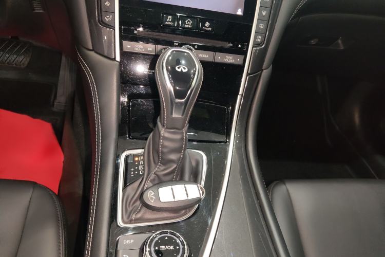 Used Infiniti Q50L 2018 2.0T Comfort Edition China VI Standard
