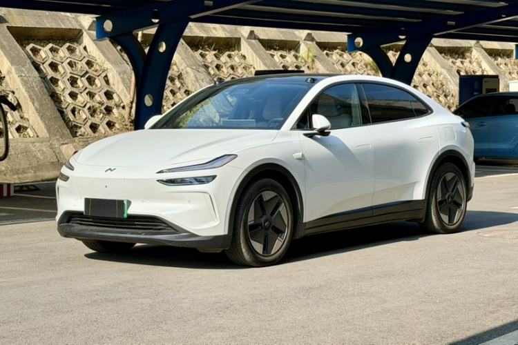 Used ONVO L60 2024 60 kWh Rear-Drive Version